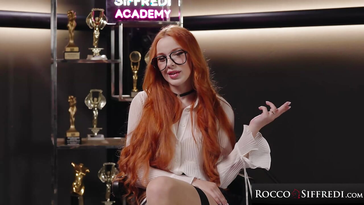 ROCCO SIFFREDI - Megan Longoria สาวผมแดงเงี่ยนโดนควยใหญ่ของ Rocco ทําลายตูด