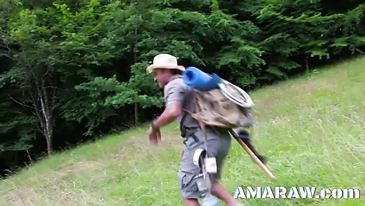 Shannaya tweeks si cewek toket kecil ditemukan di hutan dan dientot habis-habisan