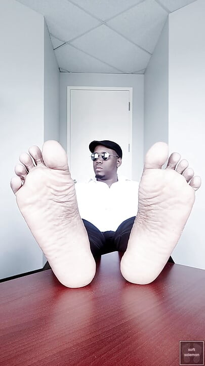 Male soles in the office (3 (2026)