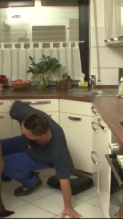 Memorable moment from "Hausmeister Krause mit Rohrverstopfung fickt notgeile Hamburger Hausfrau"