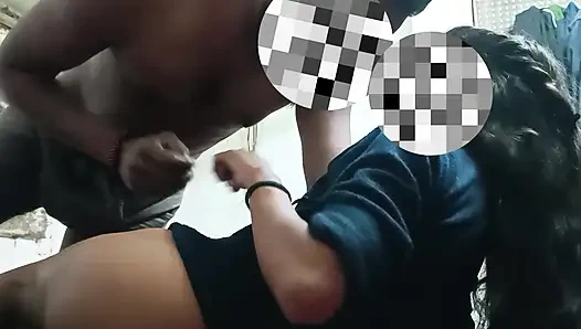 Gadis Perguruan Tinggi Diminyaki Dan Pantatnya