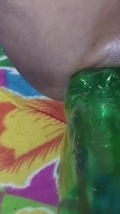 My stepsister put a bottle of Sprite in her pussy and drained her pussy? | Clip 2