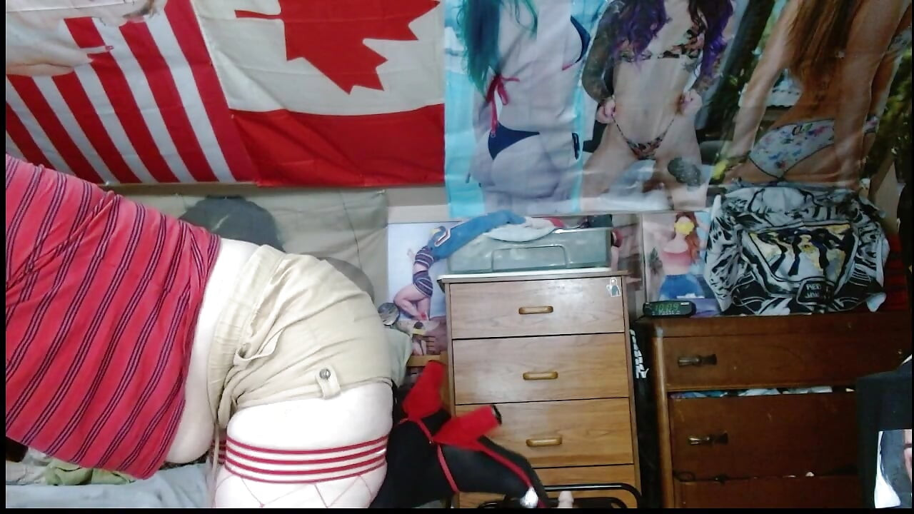 fat Sissy Jiggles and dances