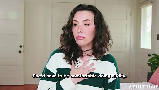 Casey Calvert bir hayranının değerli koleksiyonunu parçalıyor! | yıldızı röportajı | Adult Time