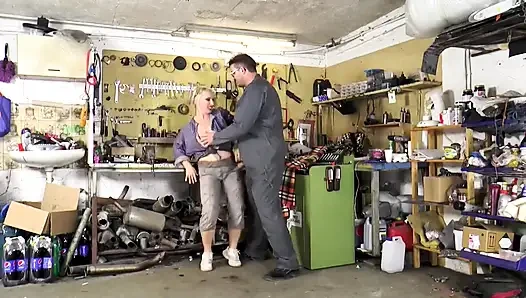 Жесткая и зрелая для моего удовольствия