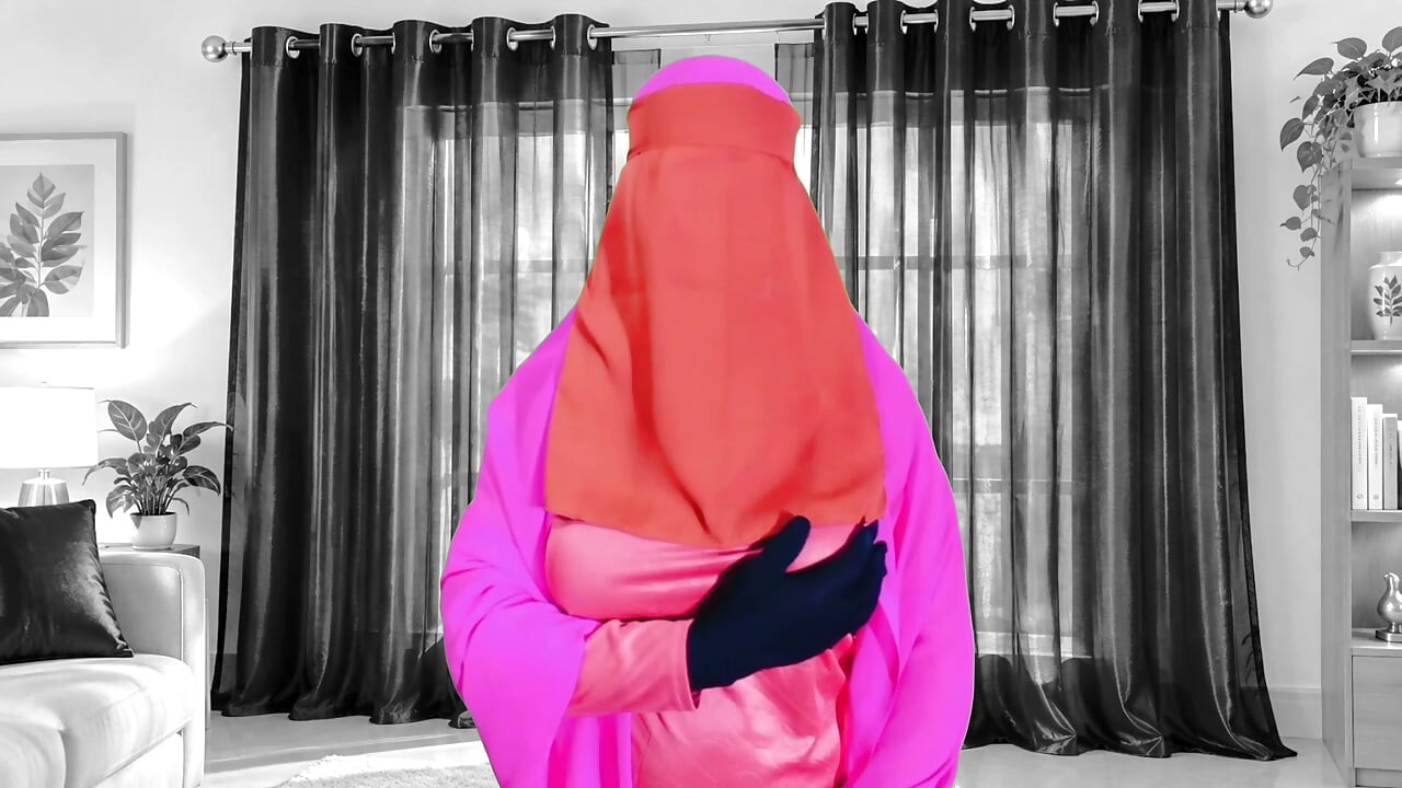 Masturbation and dirty talk by a very beautiful Indian stepmother - clear Bangla audio