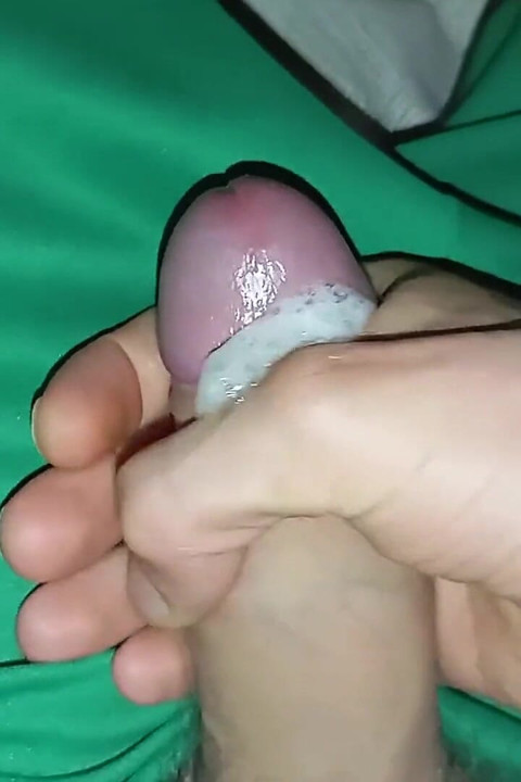 Spectacular Playful Cumshot of Esta Bonita Huge Cock Recorded with the Mobile Phone in the Dark