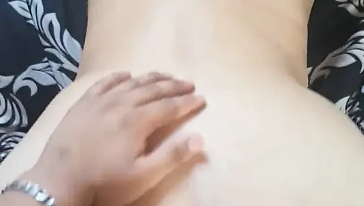 Aku baru aja datang untuk nonton film komedi dan berujung dengan kontol besar di dalam