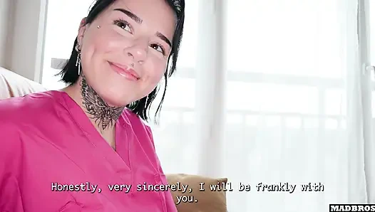 Одну французскую воспитательницу с красивой большой задницей трахнули дома в ее рабочие часы, !!