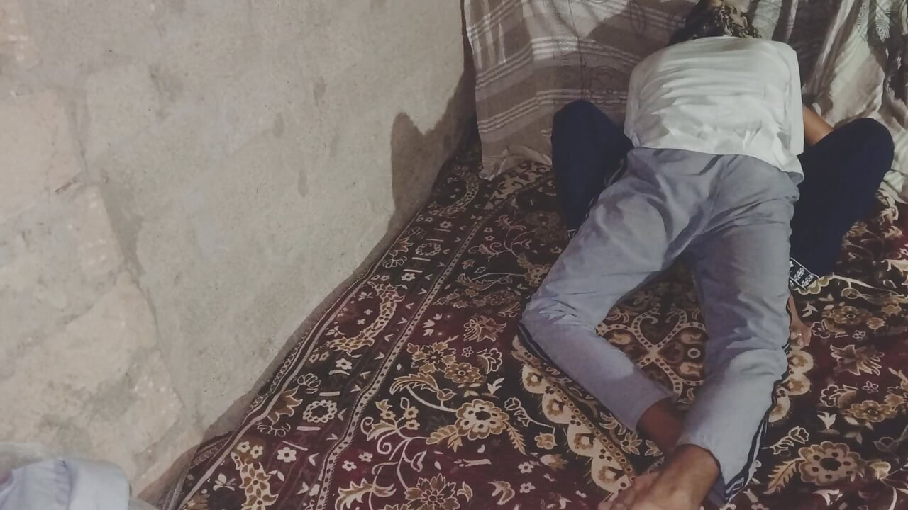 Ateşli Hintli desi üvey üvey erkek kardeş ve kayınbiraderi ateşli seks