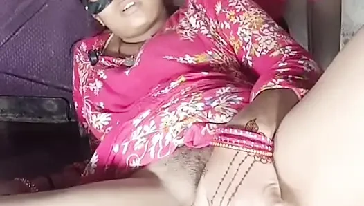 Masukin jari ke dalam memek gadis perawan, air memeknya muncrat, kalau nggak ada tanah, audio bahasa india