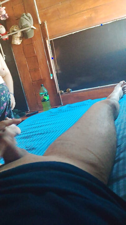 She's angry that i can't cum from her blowjob