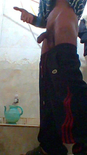 Must-see moment from "Pakistani boy in bathroom"