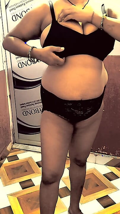Indian bhabhi bath show