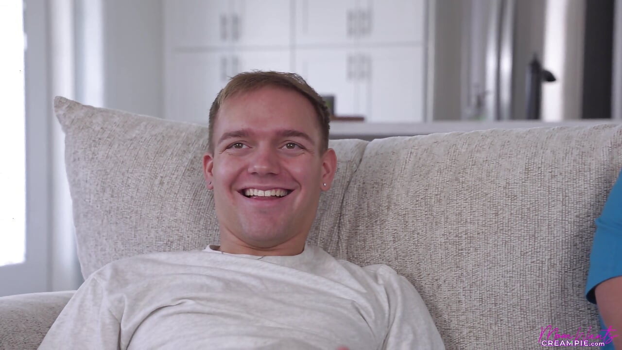 Is It a Chore Giving Stepmom a Creampie - S1:e10