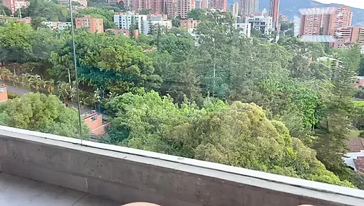 Занятие йогой с моей подругой Йенифер Чакон превращается в дикую лесбийскую сцену