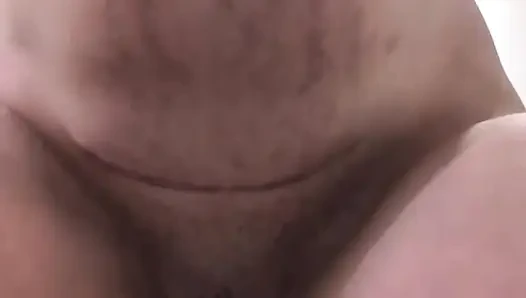 Tante hot ngentot dildo dewasanya di balik dinding dan lantai dengan bantuan orang asing saat memeknya menetes