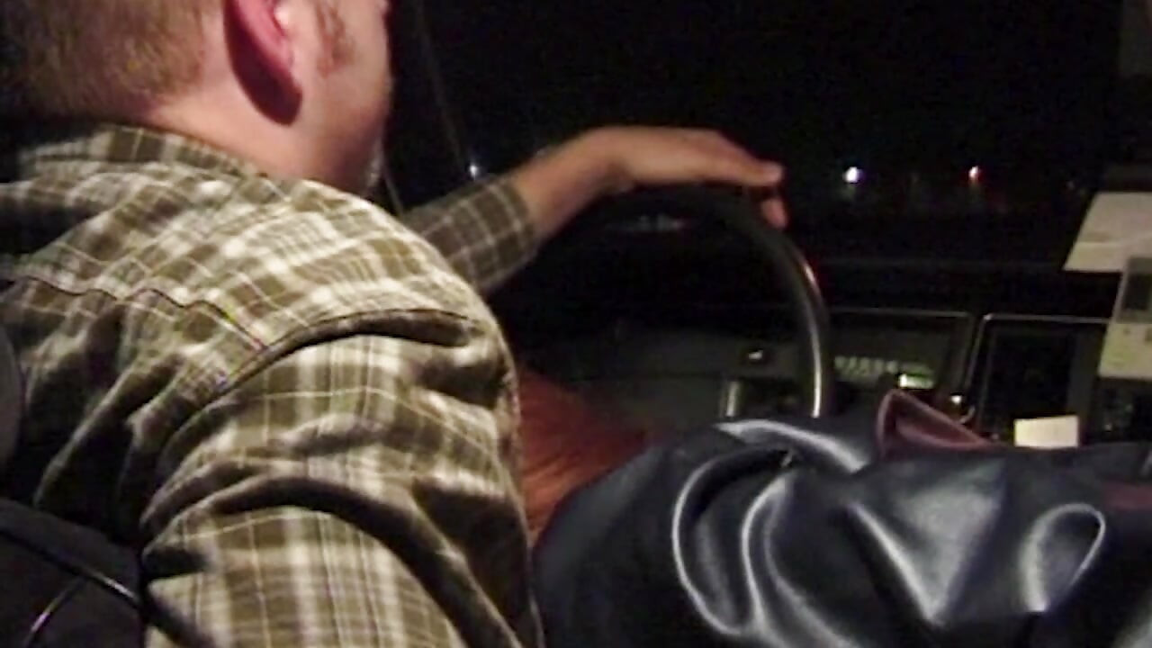 Wilde Taxifahrt: Blonde Schönheit w Ekstase