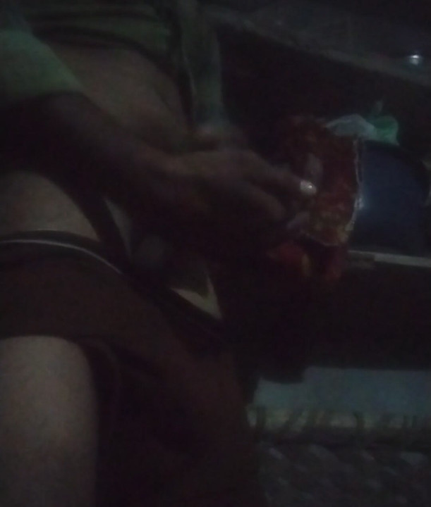 Deshi bada land teen bathroom me muthi marna