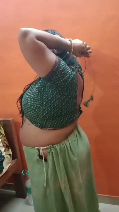 DESHI GAND DESHI BUR DESHI CHUT DESHI BHOSADA | Clip 1