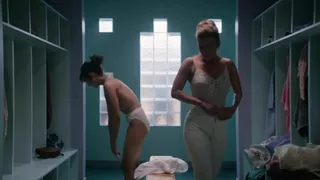 Alison Brie. Betty Gilpin -GLOW s1e01