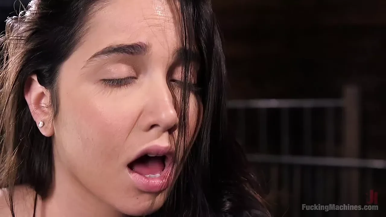 Fuck Machines Make Karlee Squirt!