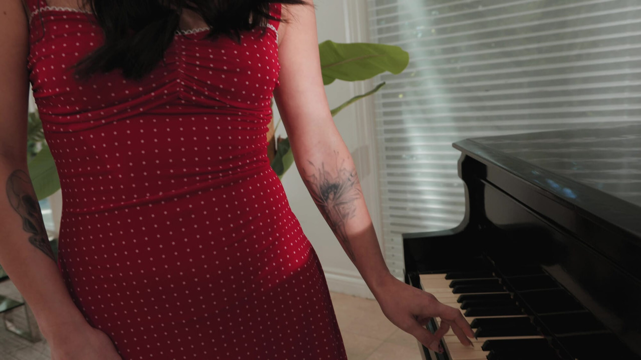 VRSpy - Breaking In'' Megan Mistakes