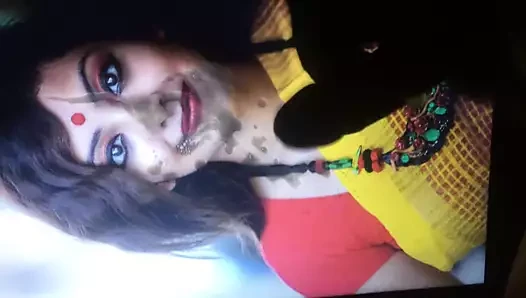 Arunima kaltak boşalıyor