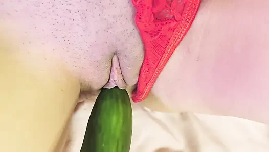 Я хотела огурец