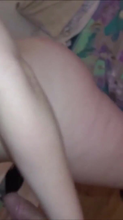 Moment captivant de la "PORNO REAL CU ÎNREGISTRARE DE ACASĂ A UNUI CUPLU GERMAN DUPĂ PETRECERE"