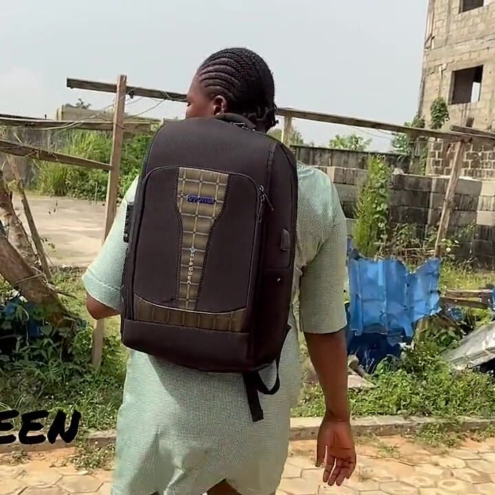 I Sneak Out of School for a Quickie with My Street Boyfriend