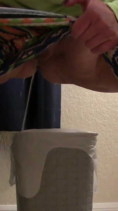 เมื่อเธอต้องการฉี่ เธอชอบมันเมื่อคุณดู | คลิป 2