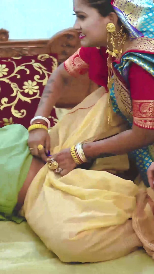 Tharki Burha Sasur Fucks Four Newly Married Daughter in Laws ( Hindi Audio ) | Clip 2