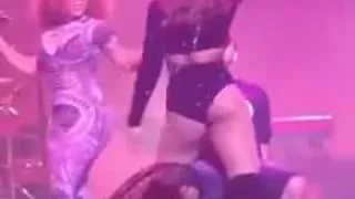 Ashanti shaking dat ass