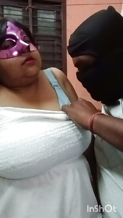 Bibi ke pitpiche nakrani ke sath