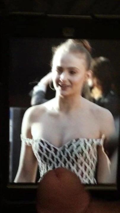 Sophie Turner, hommage au sperme