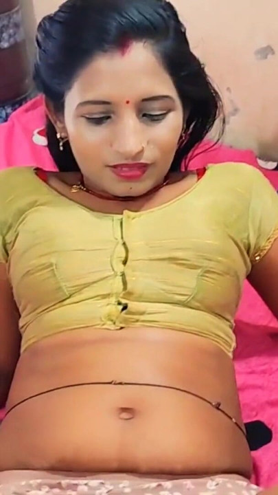 Hot indian girlfriend fucking my step daddy shearing a bed hindi audio | Clip 1