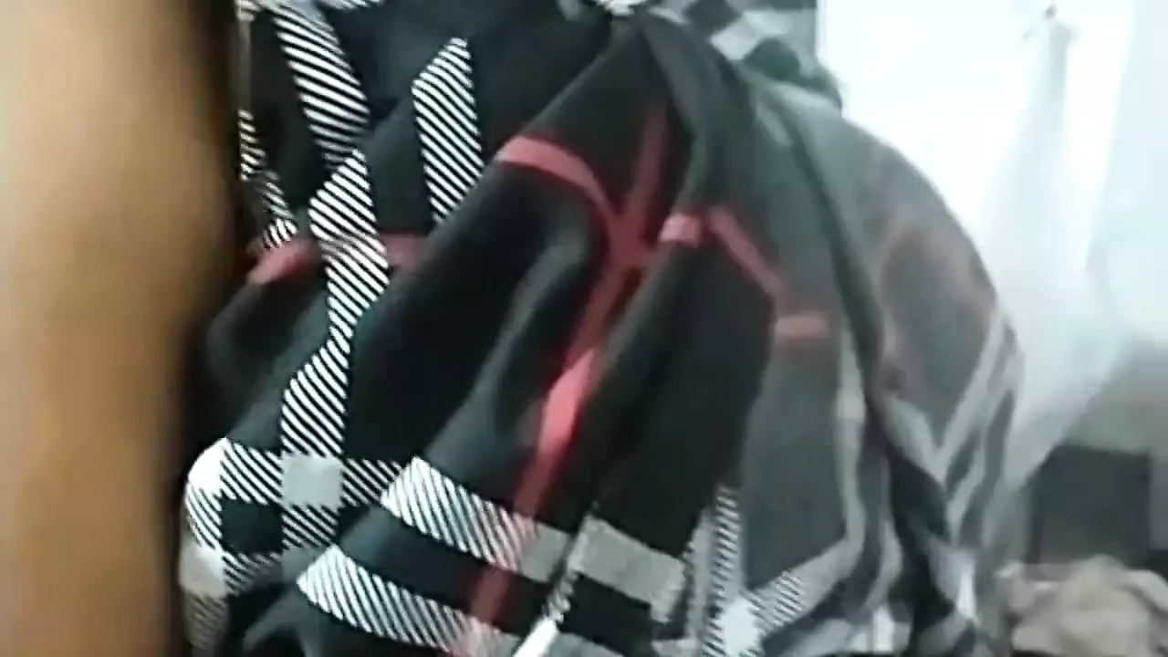 Desi Hot Girl Gets Her Boobs Rubbed by Her Boyfriend.