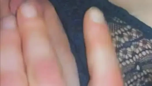Ich fingere mich mit dir bis zum Orgasmus