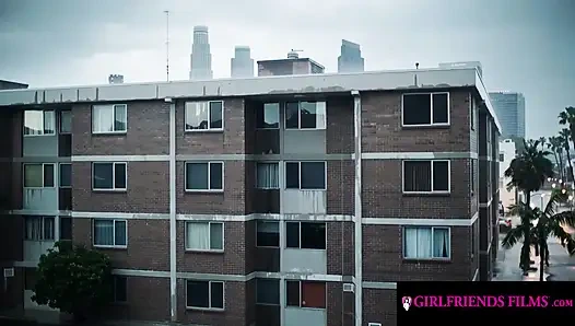 Kız arkadaşların filmleri - carnal desires iki ateşli oda arkadaşı için gerçek oluyor