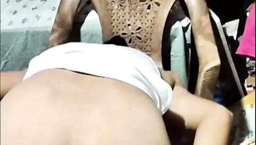 Erotik Desi kız çırılçıplak işiyor