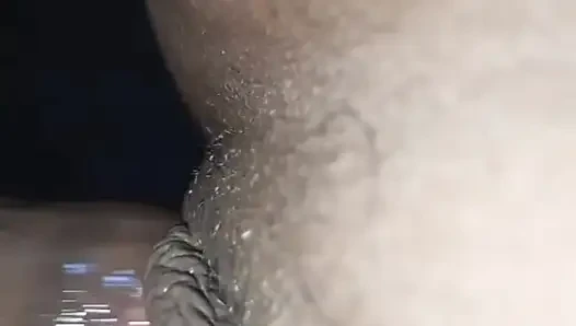 Kel üvey erkek kardeşim beni sikiyor ve videomu yayınladı