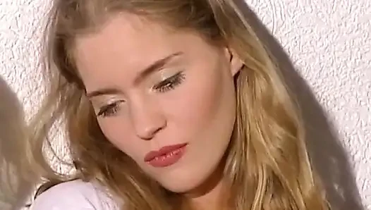 The Sultan Always Fucks with Two Beautiful Pearls