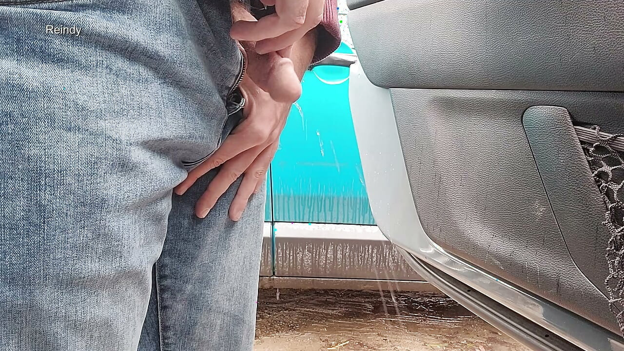 I Like Filming Myself Pissing so You Can Watch.