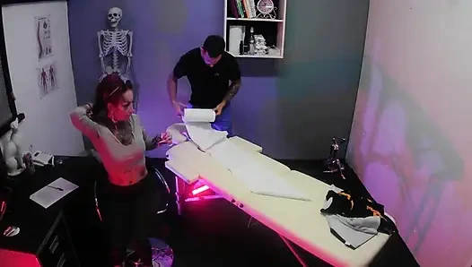 Yoni si tantra lagi asik pijat memeknya pakai thatbosslas