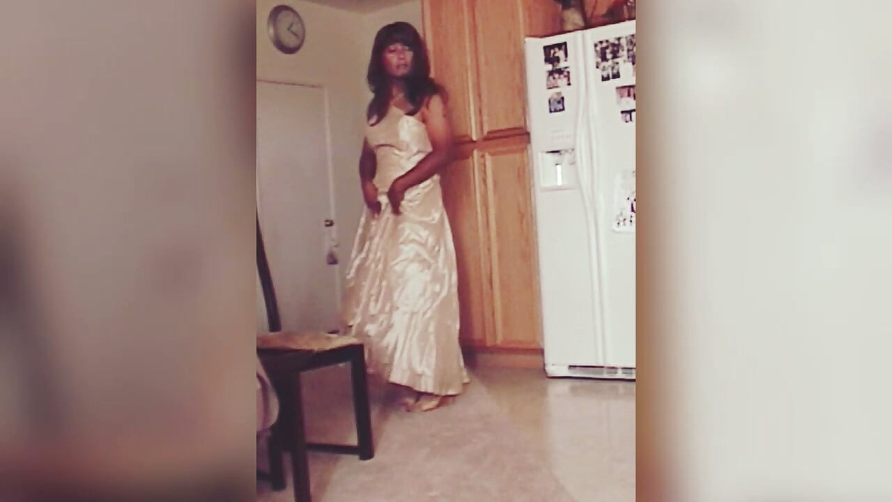 Vintage Jhazmeena - Shimmering Beautiful Bridal Gown
