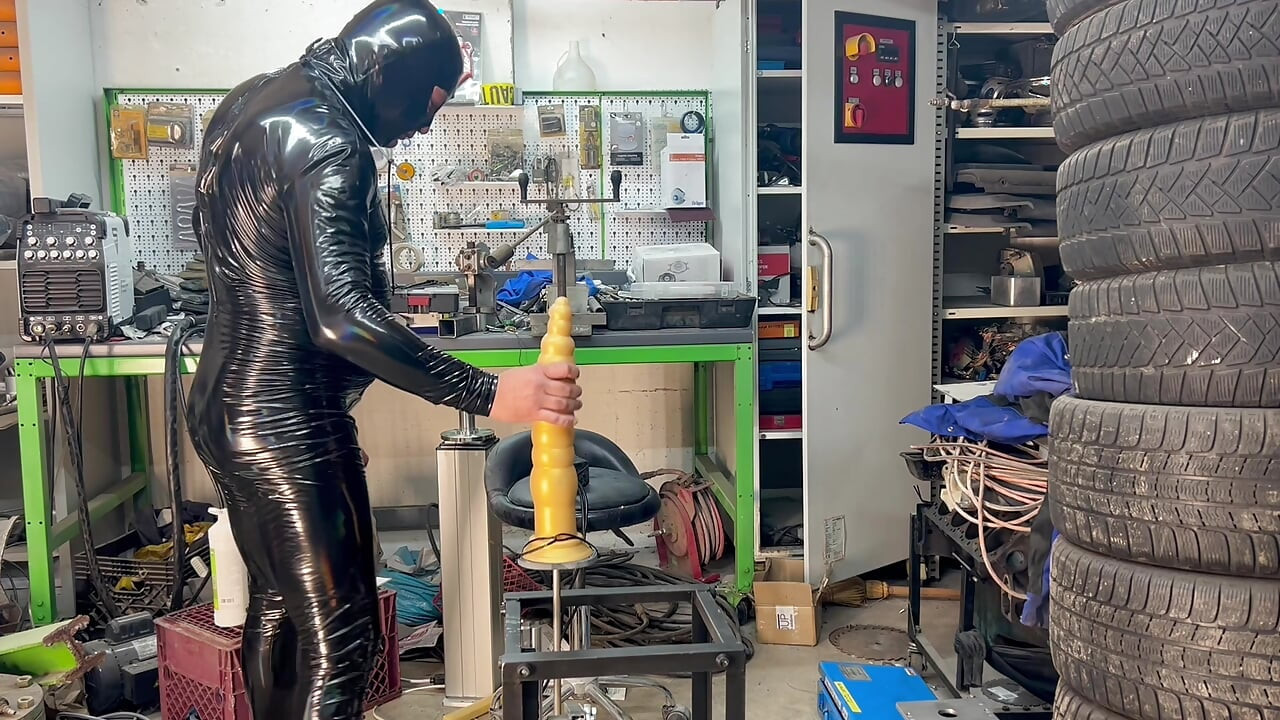 Garage Gimp Fucking machine Bam Dildo + 7.6 cm 40cm Long monster
