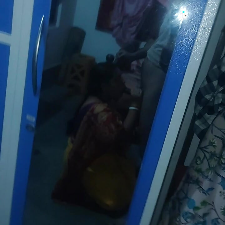 Local desi wife  sucking in mouth cream videos