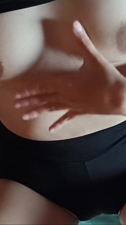 OMG A VIDEO OF THE COLLEGE GIRL TOUCHING HER PUSSY | Clip 1