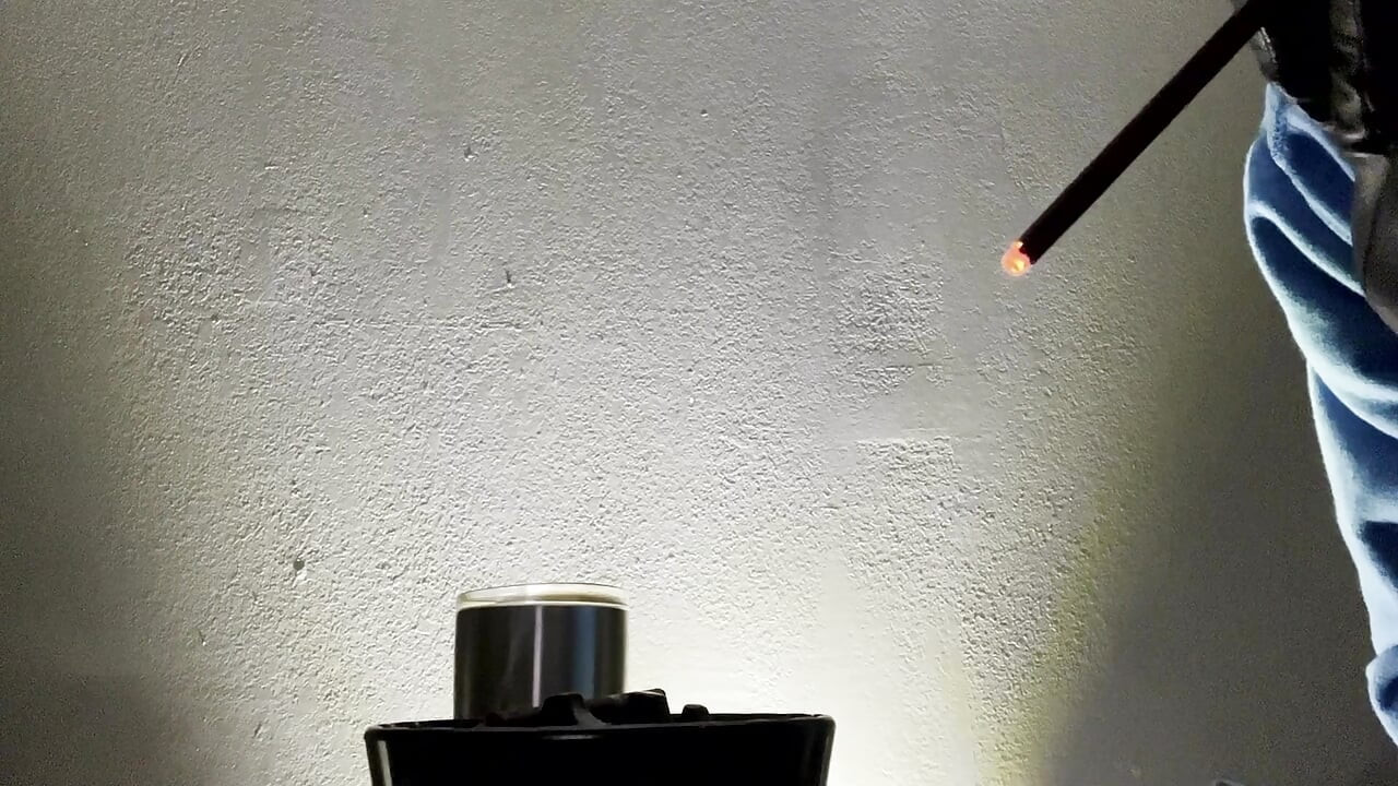 MIN SMUTSIGA ASKKOPP MER 120 MENTHOLS I MITT HOTELLRUM